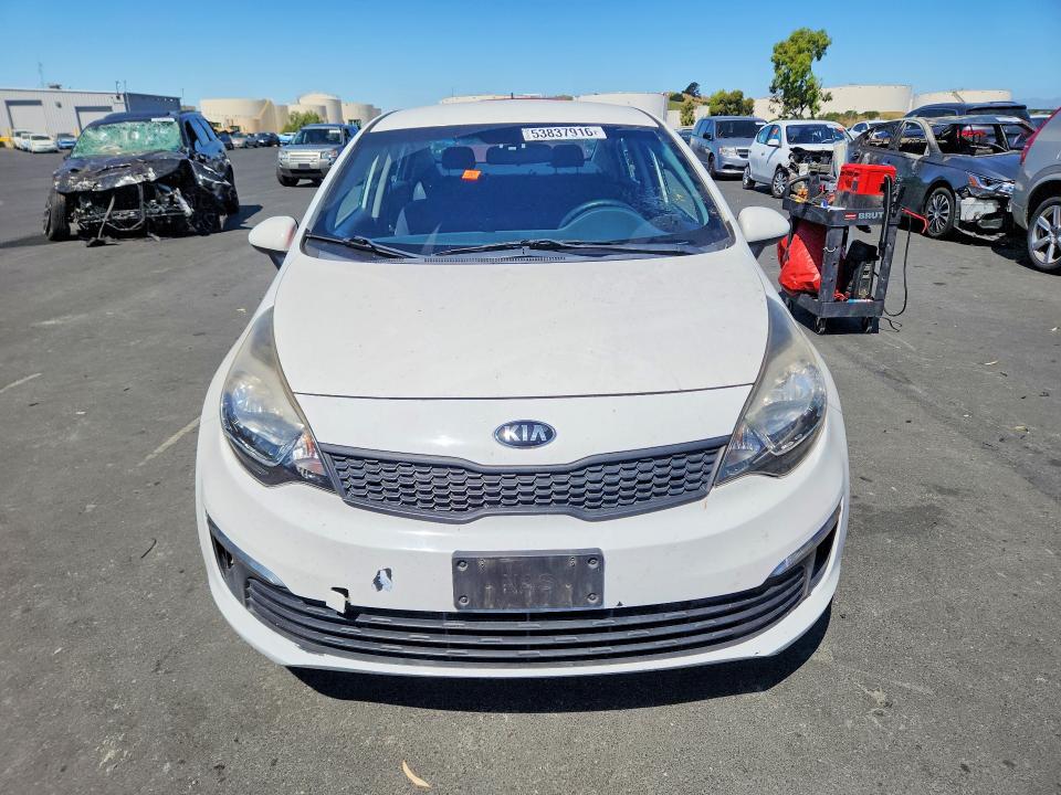 53837916 :رقم المزاد ، KNADM4A33H6112268 vin ، 2017 Kia Rio مزاد بيع
