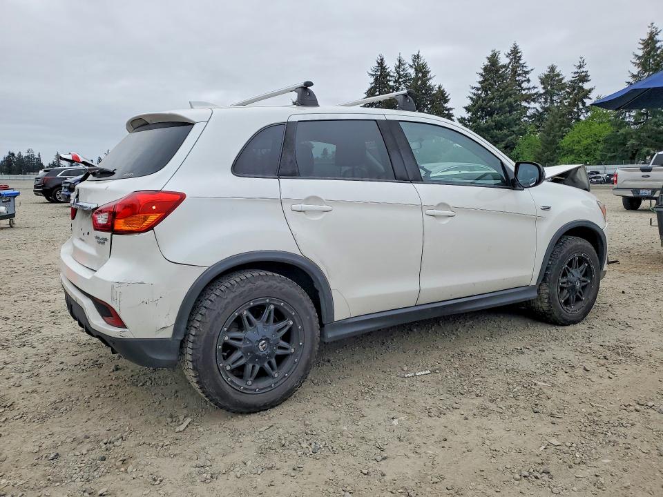 52493636 :رقم المزاد ، JA4AR3AU6JU011733 vin ، 2018 Mitsubishi Outlander Sport مزاد بيع