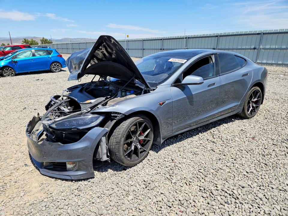 2013 Tesla Model S მანქანა იყიდება აუქციონზე, vin: 5YJSA1CP6DFP06921, აუქციონის ნომერი: 54525686
