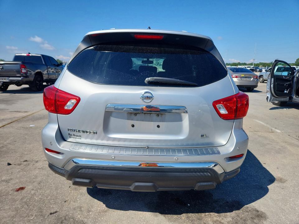 53224646 :رقم المزاد ، 5N1DR2MN1HC601237 vin ، 2017 Nissan Pathfinder مزاد بيع