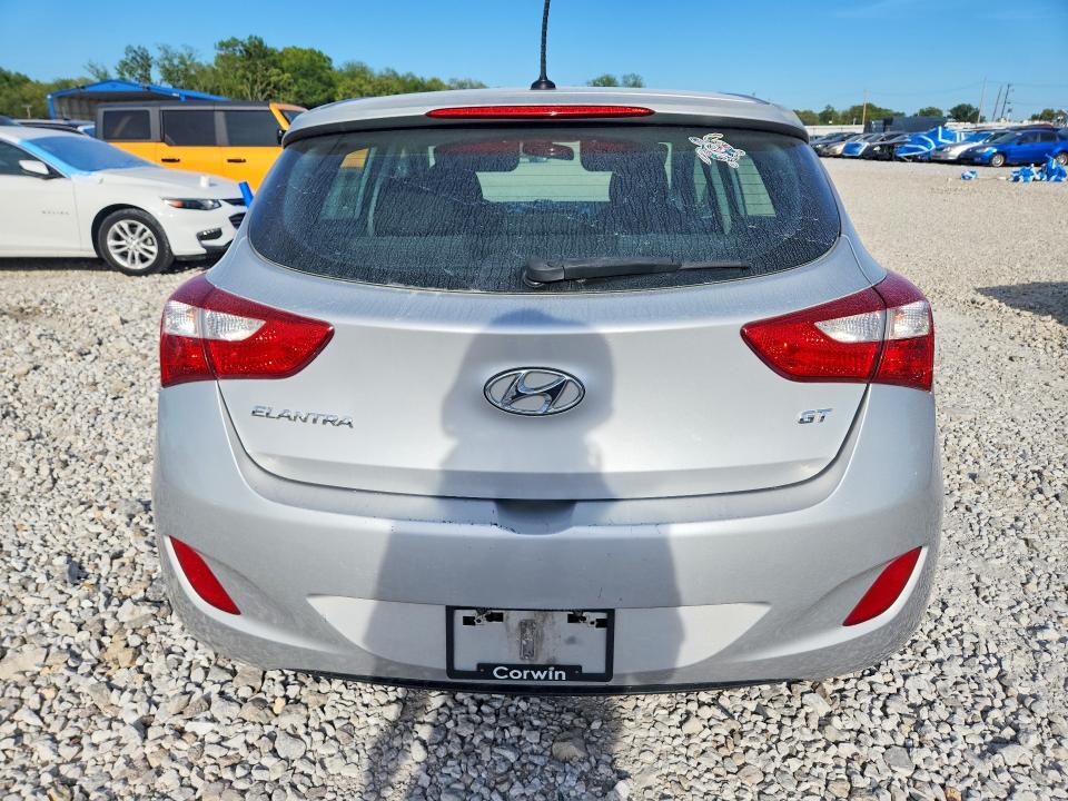 2016 Hyundai Elantra Gt მანქანა იყიდება აუქციონზე, vin: KMHD35LH3GU323898, აუქციონის ნომერი: 98569355