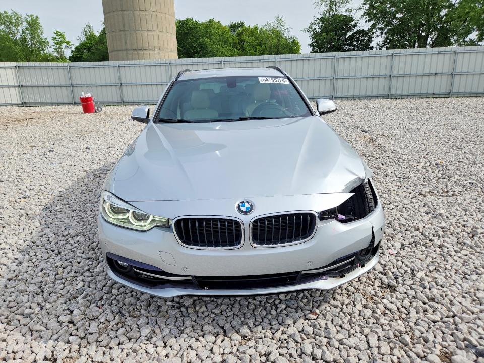 54755726 :رقم المزاد ، WBA8G5C55GK442495 vin ، 2016 Bmw 328 مزاد بيع