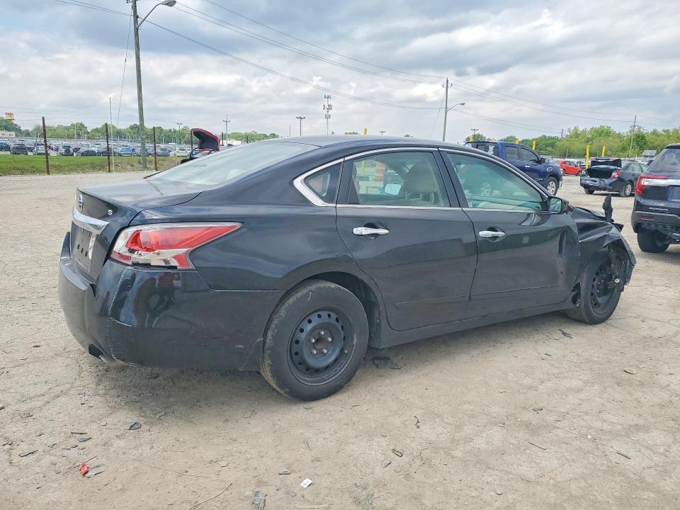 2015 Nissan Altima მანქანა იყიდება აუქციონზე, vin: 1N4AL3AP8FC175943, აუქციონის ნომერი: 52996506