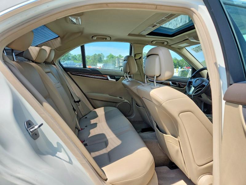 52347076 :رقم المزاد ، WDDGF4HB1CA606020 vin ، 2012 Mercedes-benz C مزاد بيع