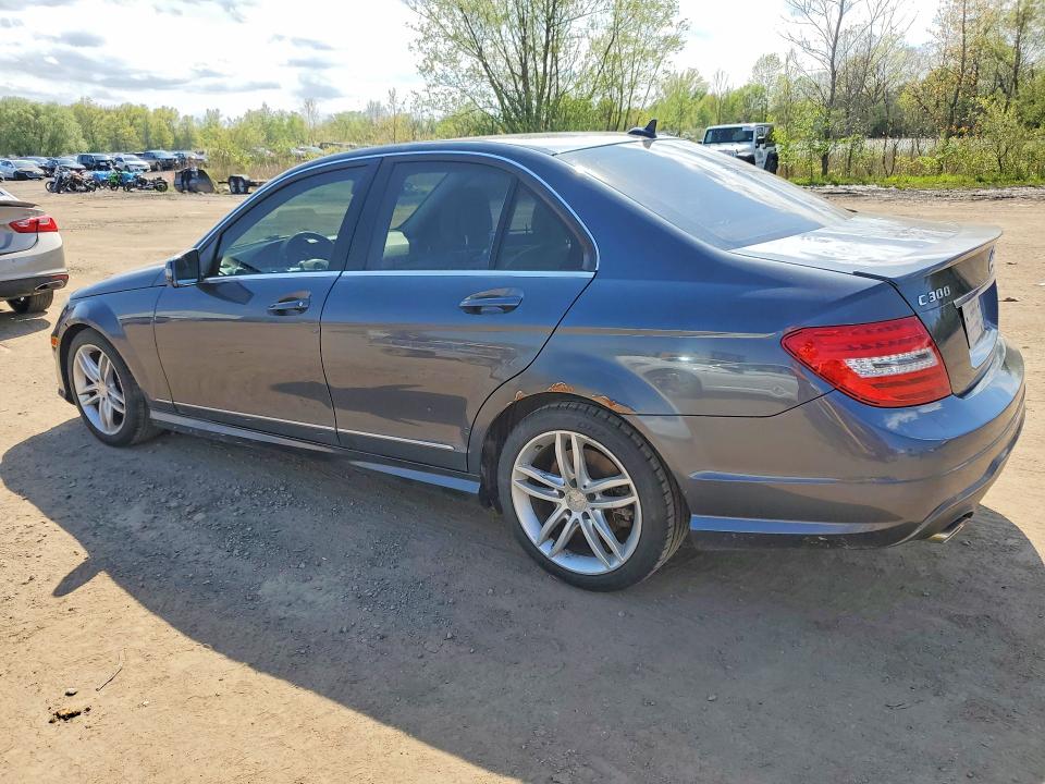 52470236 :رقم المزاد ، WDDGF8AB1DA881244 vin ، 2013 Mercedes-benz C مزاد بيع