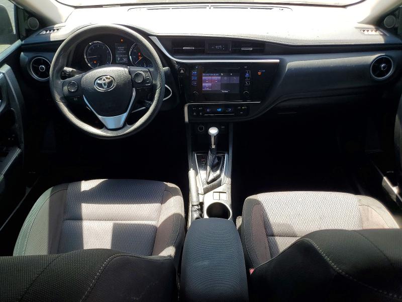 54492486 :رقم المزاد ، 5YFBURHE6JP797959 vin ، 2018 Toyota Corolla مزاد بيع