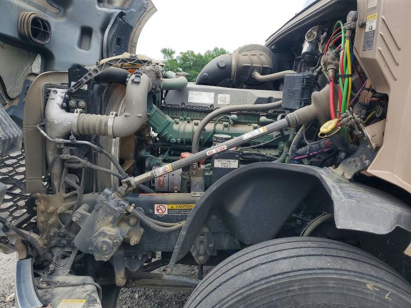 52699666 :رقم المزاد ، 4V4NC9EH9LN240515 vin ، 2020 Volvo Vn مزاد بيع