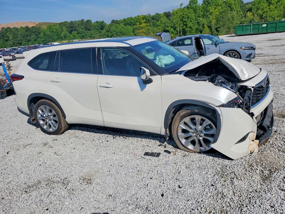 52781146 :رقم المزاد ، 5TDDZRBH8MS068404 vin ، 2021 Toyota Highlander مزاد بيع