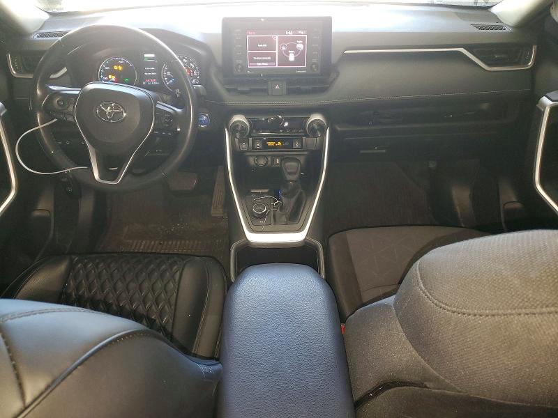 Auction sale of the 2022 Toyota Rav4, vin: JTMRWRFV8ND158437, lot number: 52885436