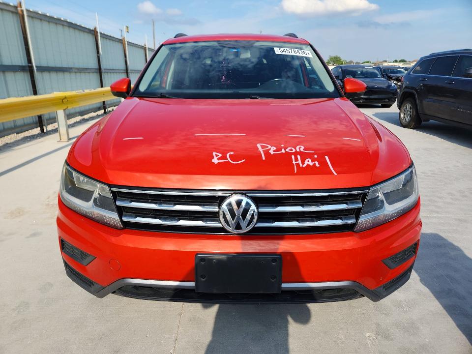Продажа на аукционе авто 2018 Volkswagen Tiguan, vin: 3VV2B7AX0JM070539, номер лота: 54578436