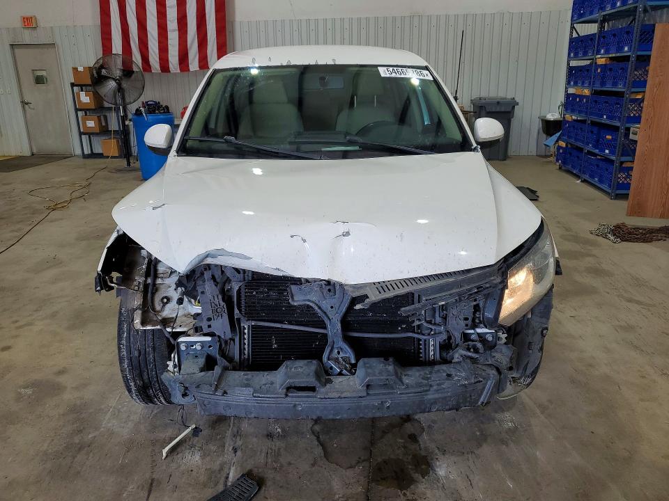 54665786 :رقم المزاد ، WVGAV3AX8EW541770 vin ، 2014 Volkswagen Tiguan مزاد بيع