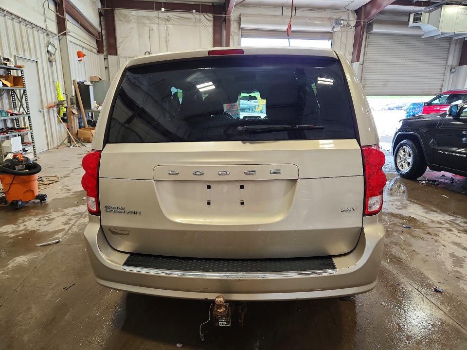 53129116 :رقم المزاد ، 2C4RDGCG3FR559702 vin ، 2015 Dodge Grand Caravan مزاد بيع