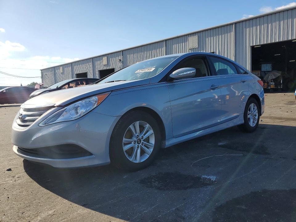 52682266 :رقم المزاد ، 5NPEB4AC0EH851421 vin ، 2014 Hyundai Sonata مزاد بيع