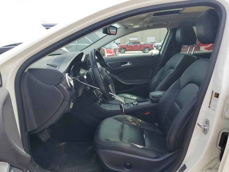 52233866 :رقم المزاد ، WDCTG4GB2FJ100881 vin ، 2015 Mercedes Benz Gla مزاد بيع