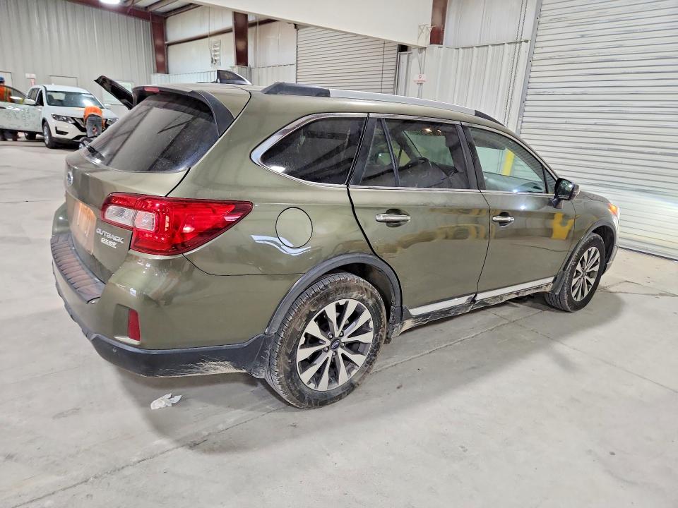 54317346 :رقم المزاد ، 4S4BSATC3H3381489 vin ، 2017 Subaru Outback مزاد بيع