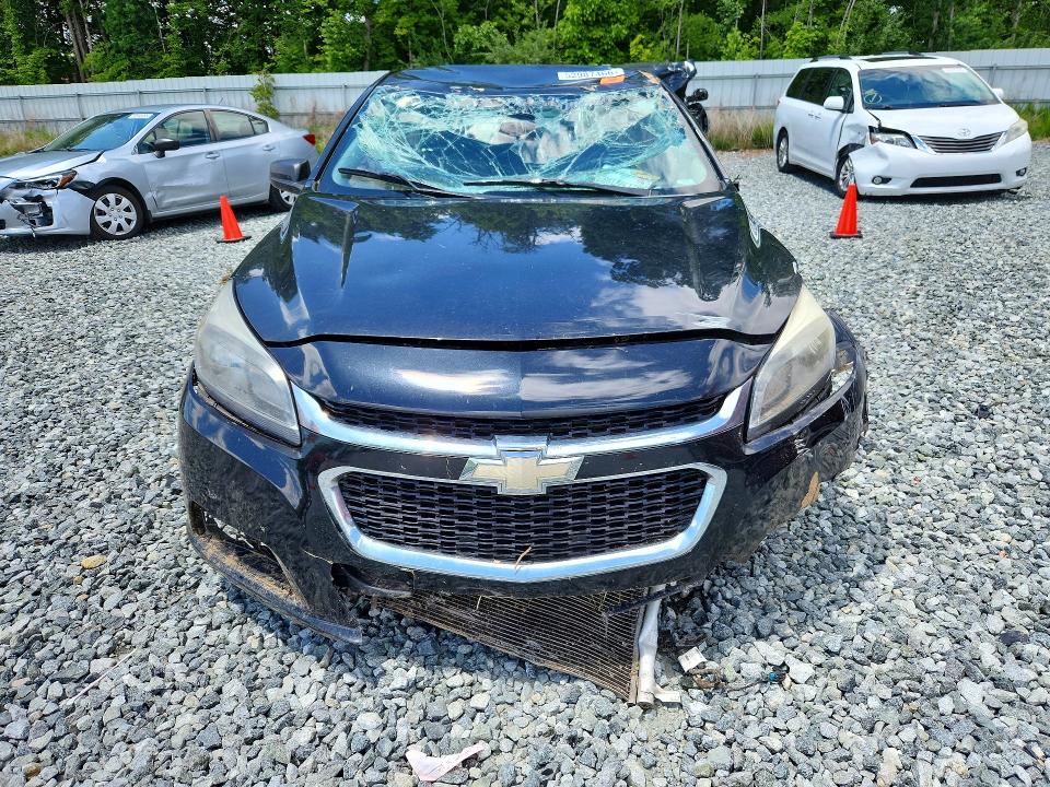 52987466 :رقم المزاد ، 1G11B5SL4FF302134 vin ، 2015 Chevrolet Malibu مزاد بيع