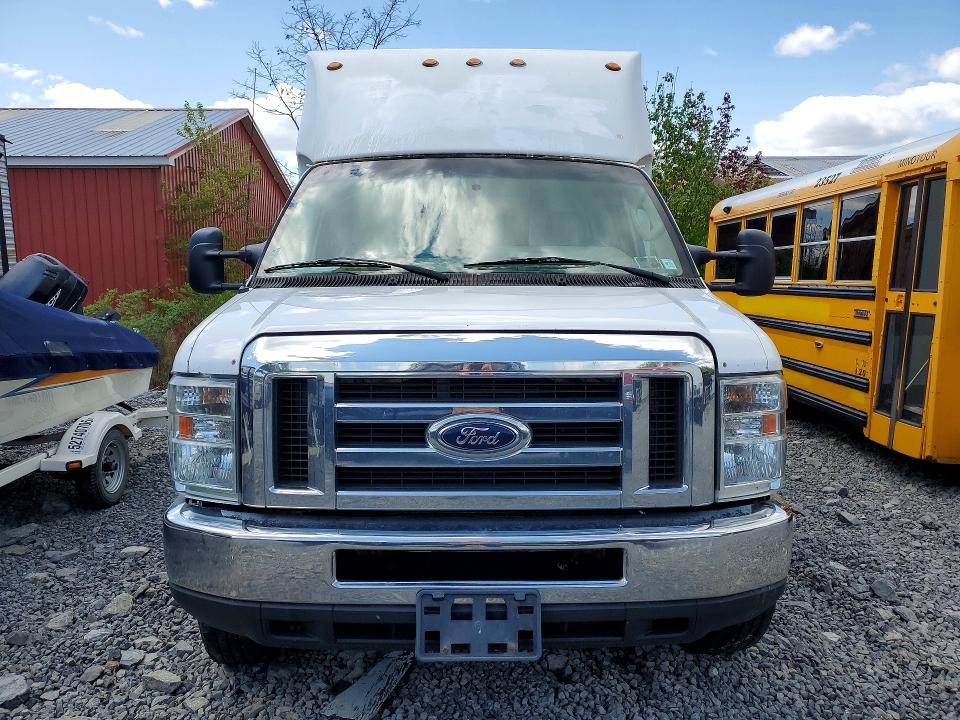 Продажа на аукционе авто 2016 Ford Econoline, vin: 1FDWE3FS4GDC54833, номер лота: 52851986