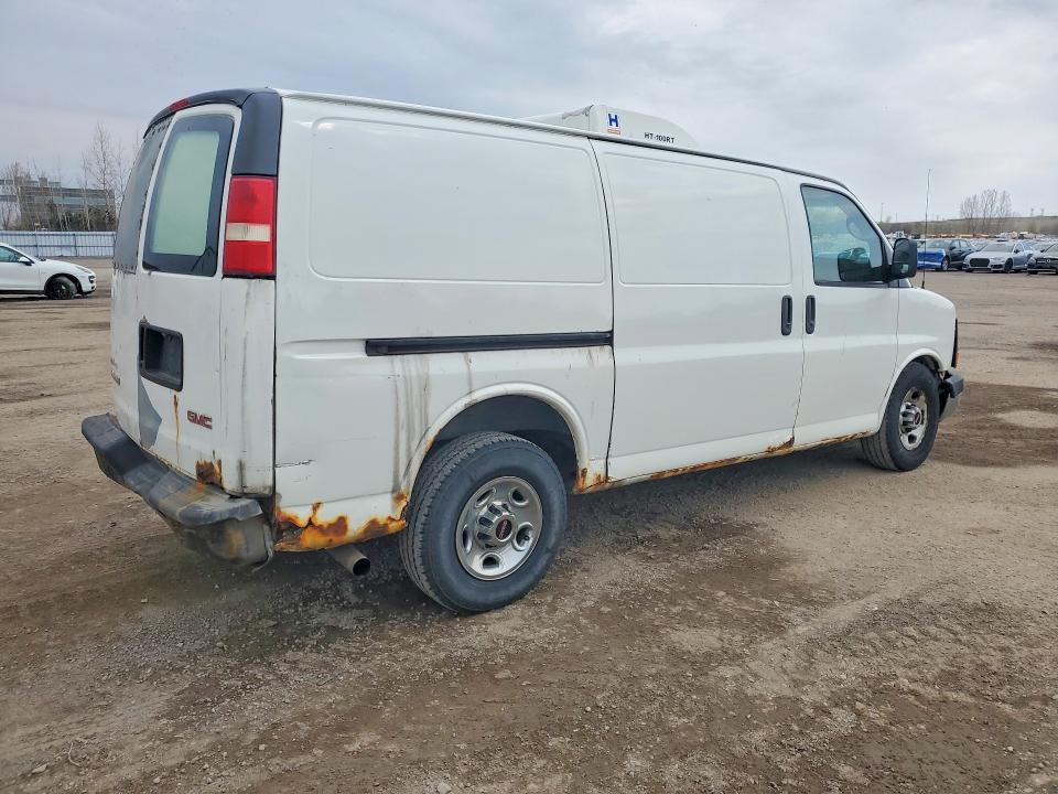 51787676 :رقم المزاد ، 1GTZGFBA0A1132067 vin ، 2010 Gmc Savan2500 مزاد بيع