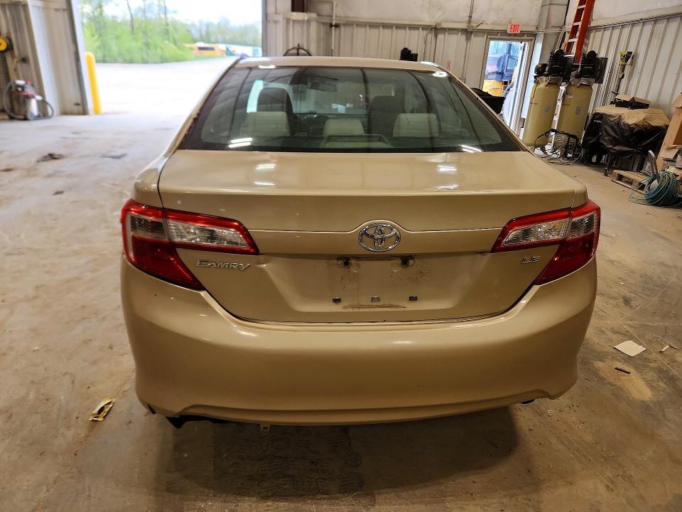 53295686 :رقم المزاد ، 4T1BF1FK7CU580670 vin ، 2012 Toyota Camry مزاد بيع
