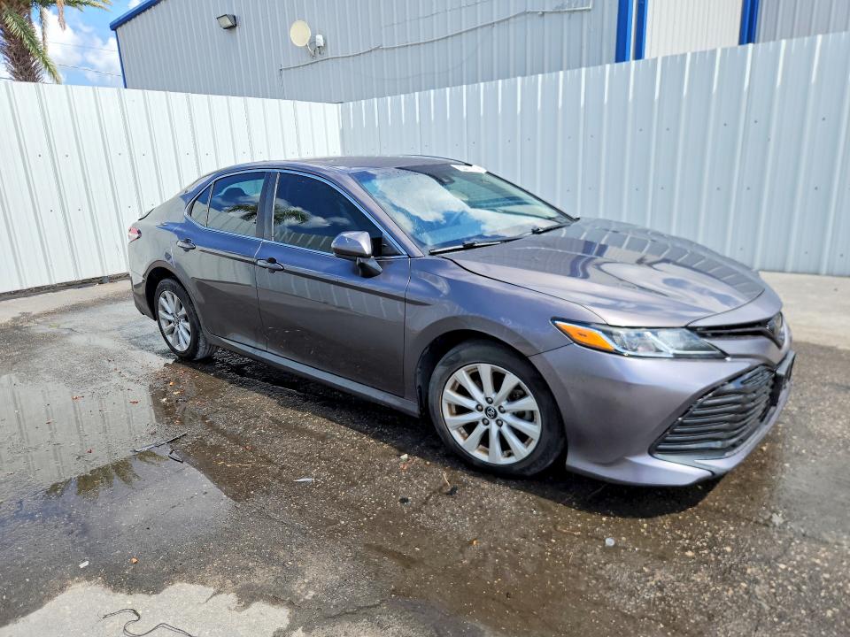 54198856 :رقم المزاد ، 4T1C11AK0LU942350 vin ، 2020 Toyota Camry مزاد بيع