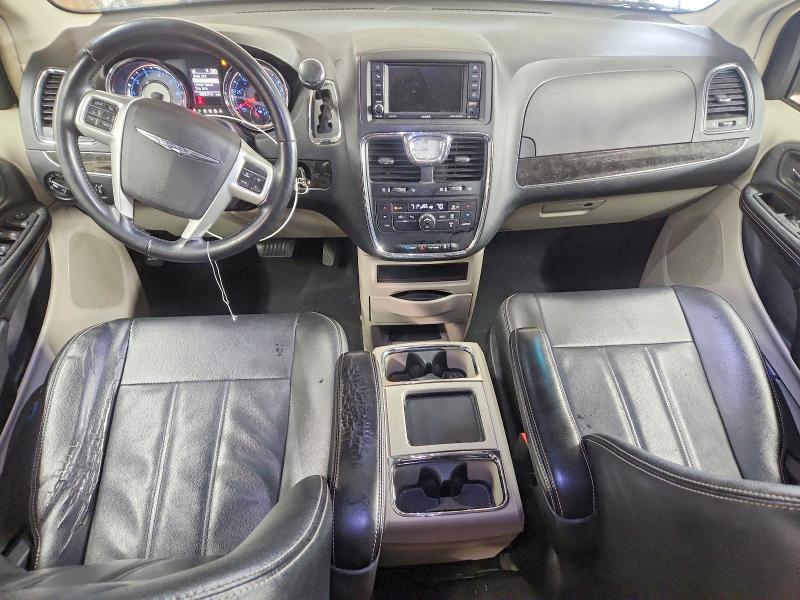 2015 Chrysler Town & Country მანქანა იყიდება აუქციონზე, vin: 2C4RC1BG0FR588558, აუქციონის ნომერი: 51979386