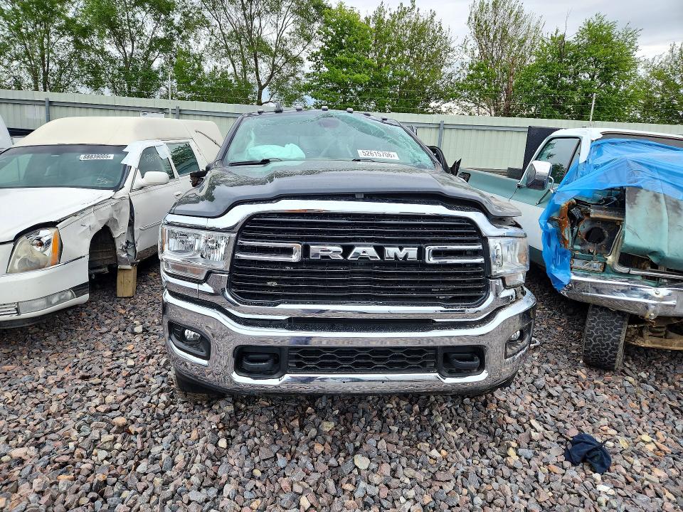 52615706 :رقم المزاد ، 3C63R3BL0LG295541 vin ، 2020 Ram 3500 مزاد بيع