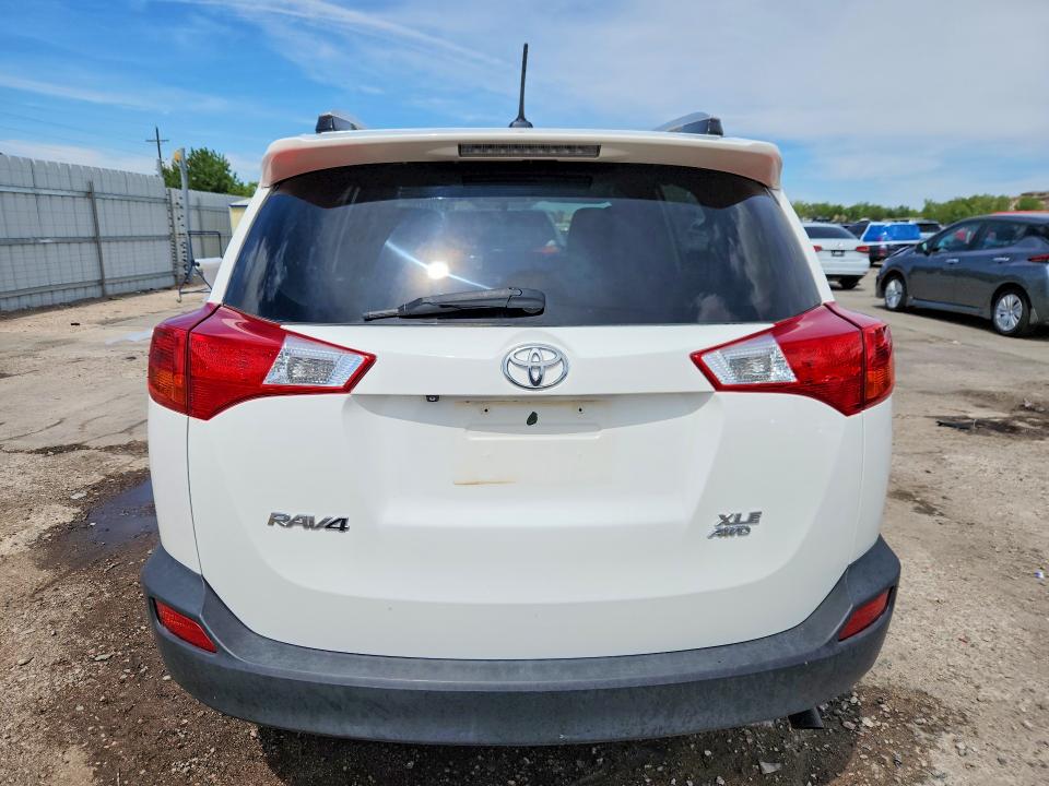 2015 Toyota Rav4 მანქანა იყიდება აუქციონზე, vin: JTMRFREV1FD117179, აუქციონის ნომერი: 54726026
