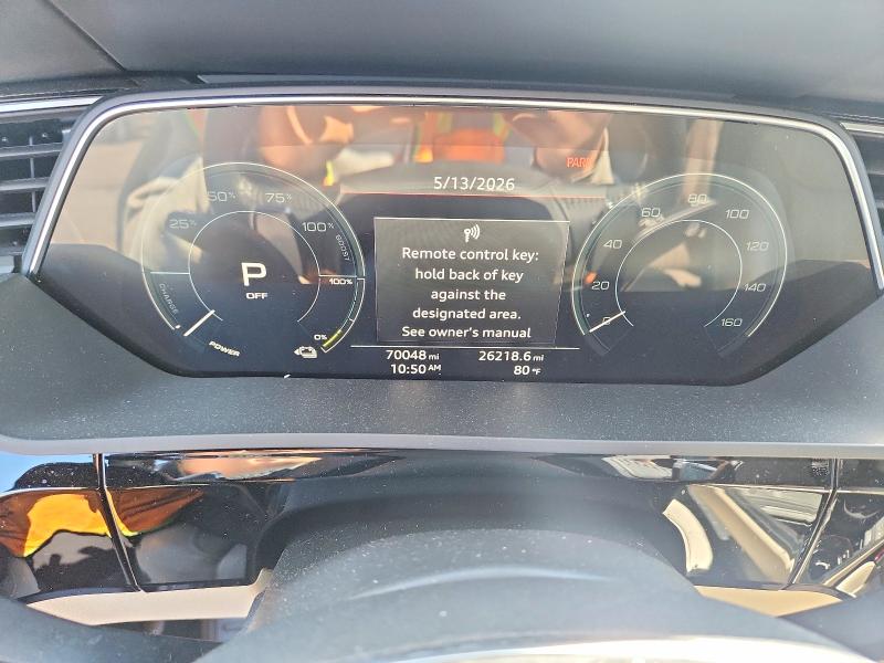 2019 Audi E-tron მანქანა იყიდება აუქციონზე, vin: WA1VAAGE9KB011333, აუქციონის ნომერი: 53577266