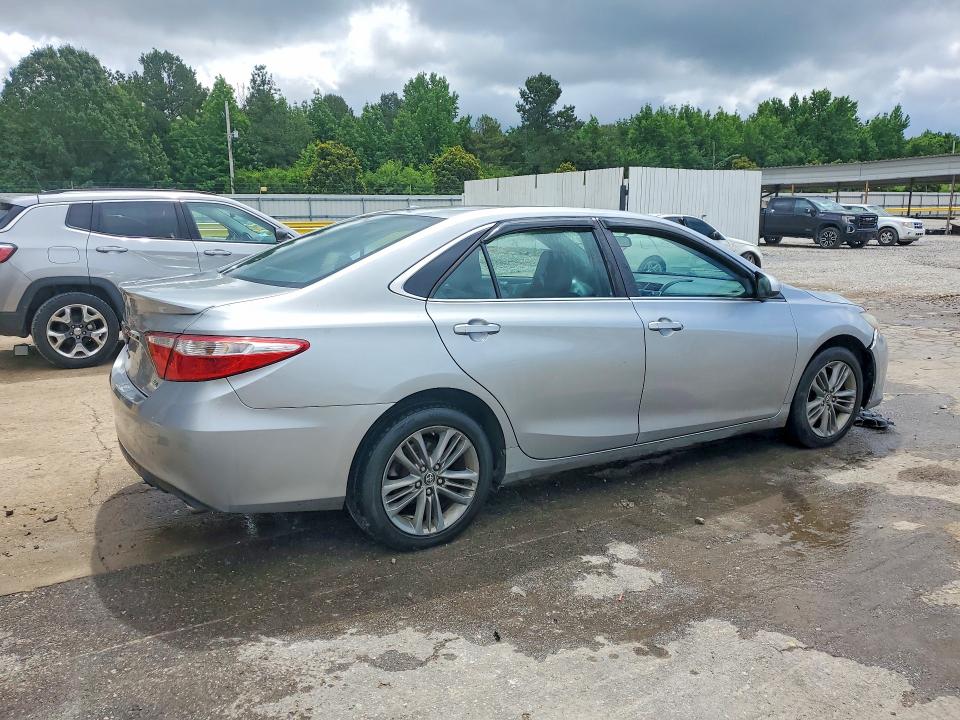 2015 Toyota Camry მანქანა იყიდება აუქციონზე, vin: 4T1BF1FK8FU493686, აუქციონის ნომერი: 54620156