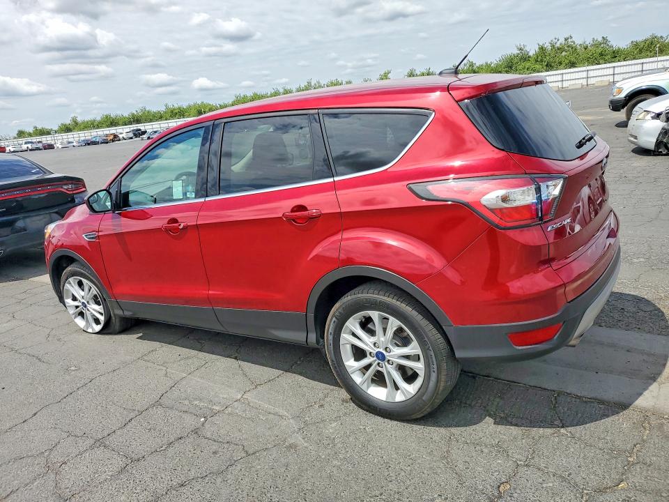 Продажа на аукционе авто 2017 Ford Escape, vin: 1FMCU0GD8HUB02902, номер лота: 55427436