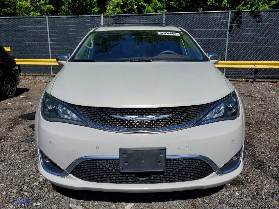 52094066 :رقم المزاد ، 2C4RC1GG1HR643112 vin ، 2017 Chrysler Pacifica مزاد بيع