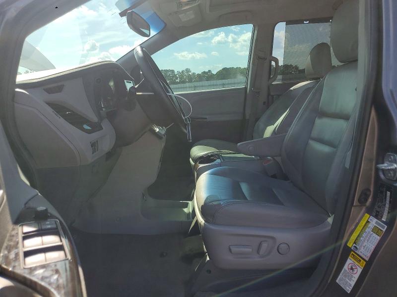 54522796 :رقم المزاد ، 5TDYK3DC1GS700233 vin ، 2016 Toyota Sienna مزاد بيع