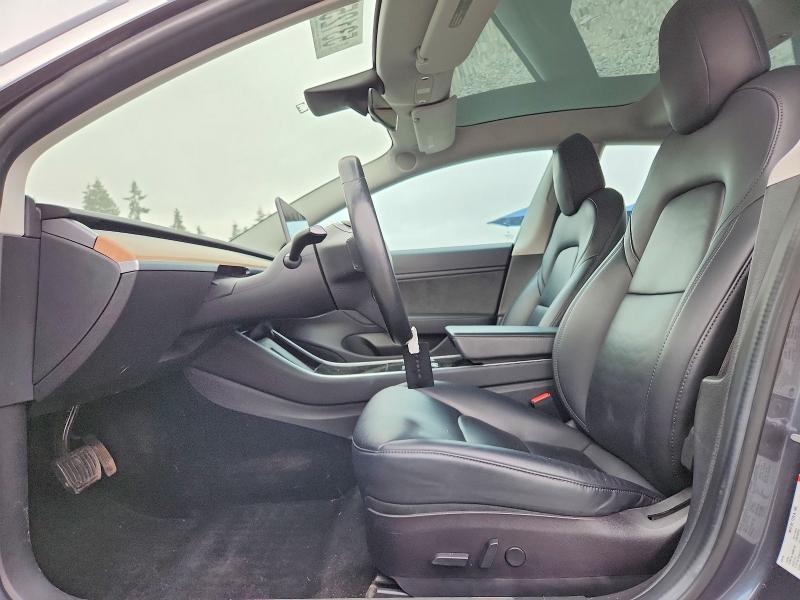 53125846 :رقم المزاد ، 5YJ3E1EA0JF020029 vin ، 2018 Tesla Model 3 مزاد بيع