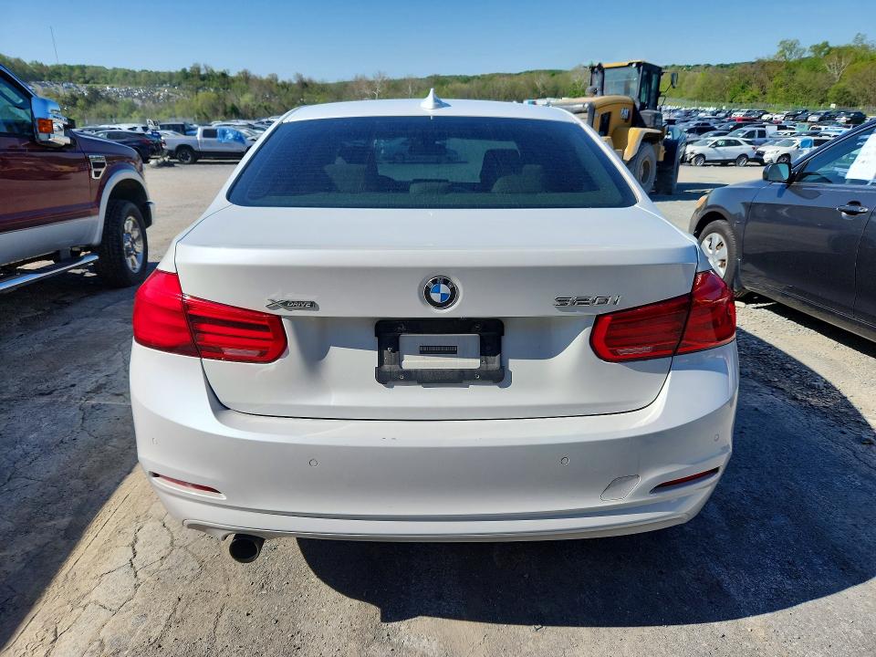 2016 Bmw 320 მანქანა იყიდება აუქციონზე, vin: WBA8E5G58GNU19274, აუქციონის ნომერი: 53021226