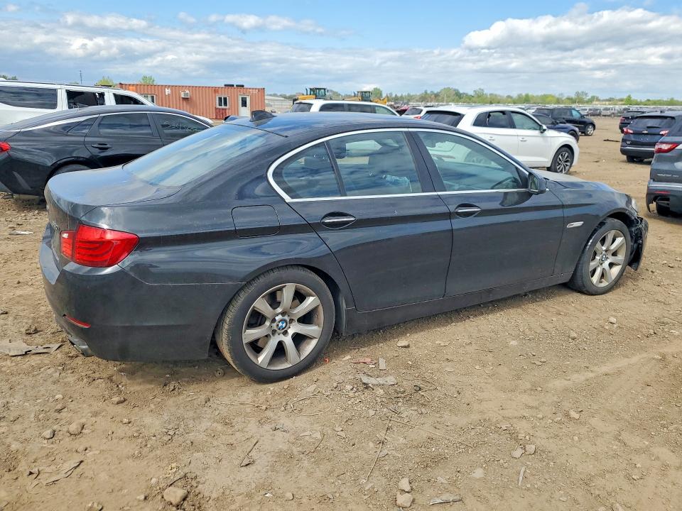 53548466 :رقم المزاد ، WBAFR9C59BC270418 vin ، 2011 Bmw 550 مزاد بيع