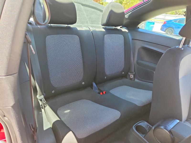 54821806 :رقم المزاد ، 3VWFD7AT3KM707896 vin ، 2019 Volkswagen Beetle مزاد بيع