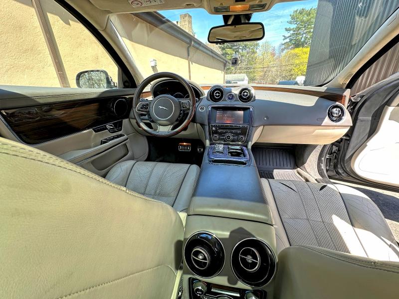 2011 Jaguar Xjl მანქანა იყიდება აუქციონზე, vin: SAJWA2GB8BLV15633, აუქციონის ნომერი: 52794316