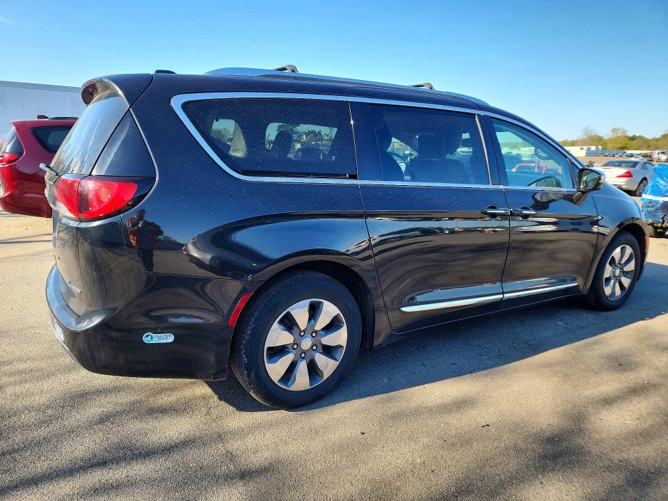 52837456 :رقم المزاد ، 2C4RC1N73JR133434 vin ، 2018 Chrysler Pacifica مزاد بيع