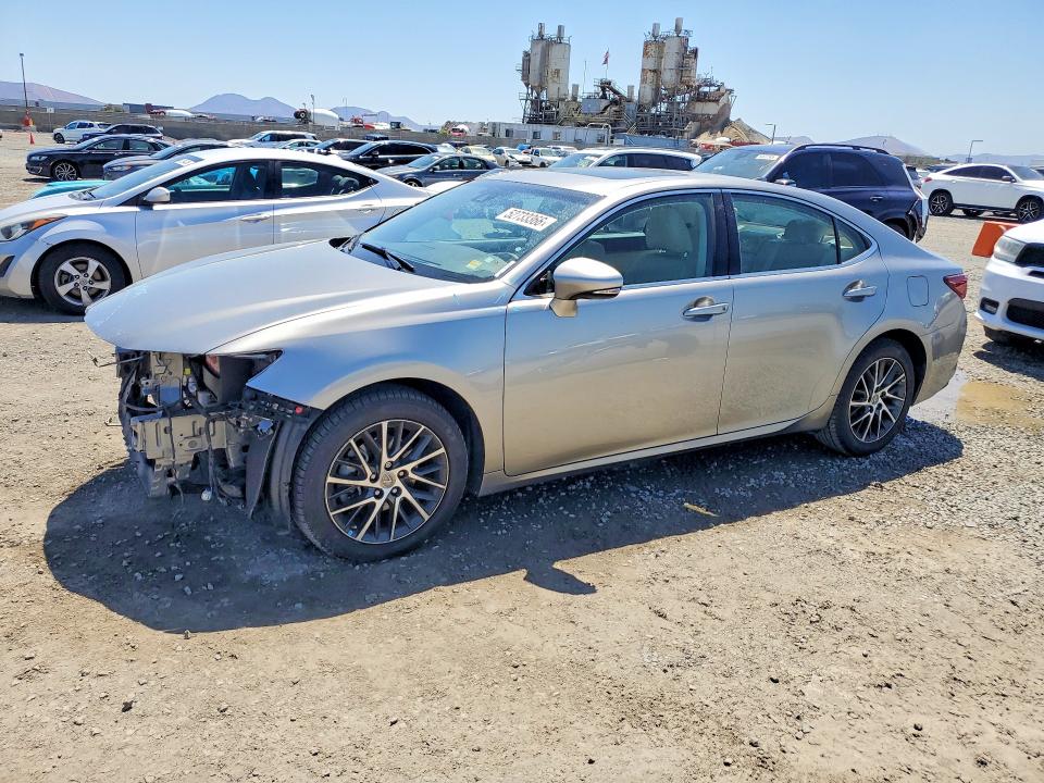52733366 :رقم المزاد ، 58ABK1GG8HU059625 vin ، 2017 Lexus Es مزاد بيع