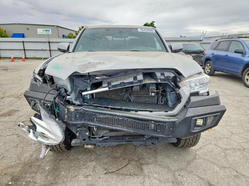 55452606 :رقم المزاد ، 3TMAZ5CN6GM001451 vin ، 2016 Toyota Tacoma مزاد بيع