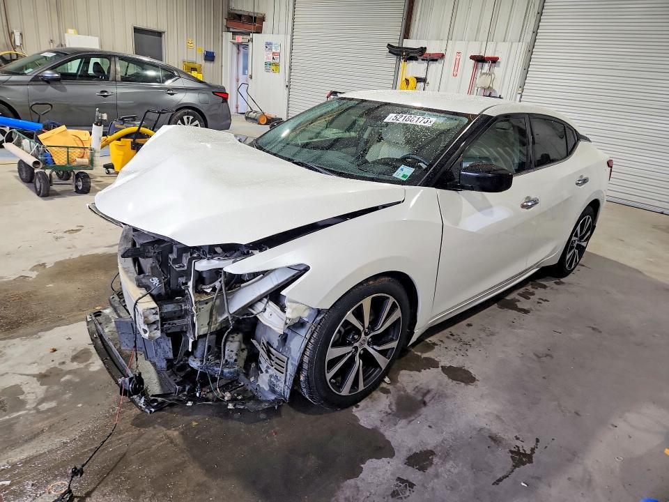 52186176 :رقم المزاد ، 1N4AA6AP5HC430266 vin ، 2017 Nissan Maxima مزاد بيع