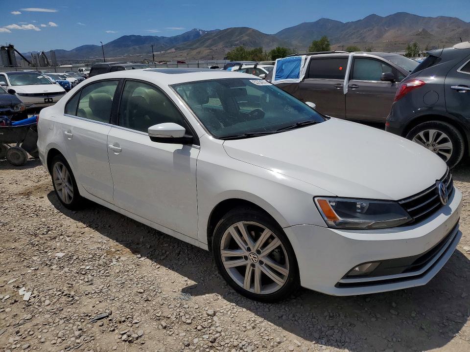 53754376 :رقم المزاد ، 3VWLA7AJ6FM304270 vin ، 2015 Volkswagen Jetta مزاد بيع