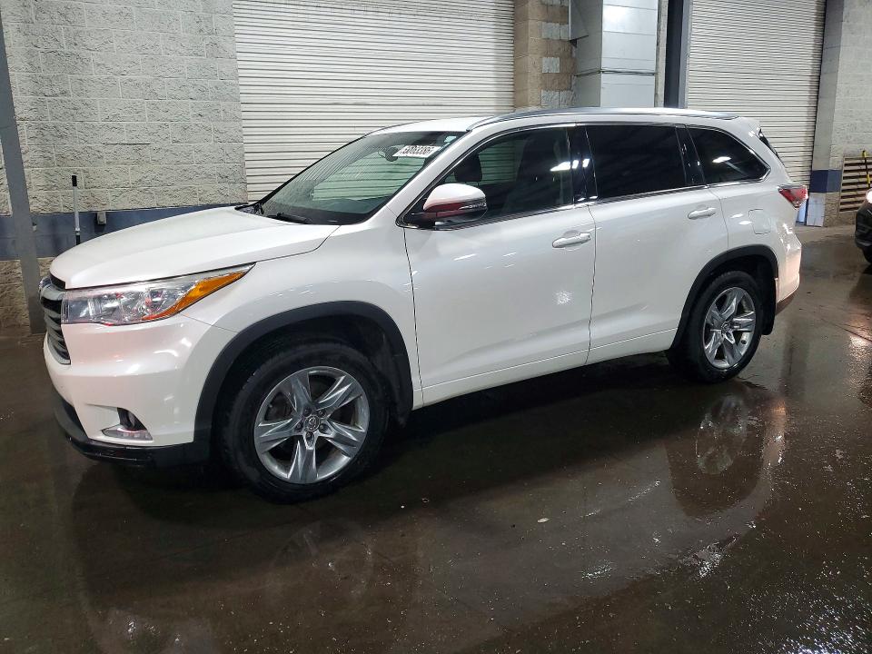 Auction sale of the 2015 Toyota Highlander, vin: 5TDDKRFH9FS089635, lot number: 55068386