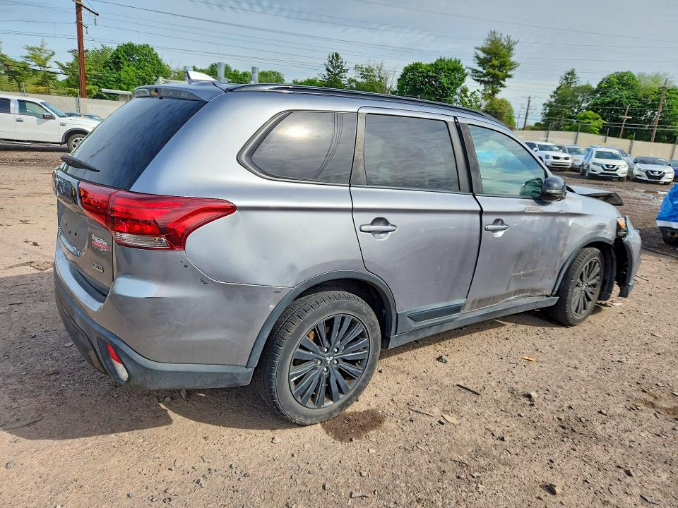 2020 Mitsubishi Outlander მანქანა იყიდება აუქციონზე, vin: JA4AD3A37LZ022655, აუქციონის ნომერი: 53670636