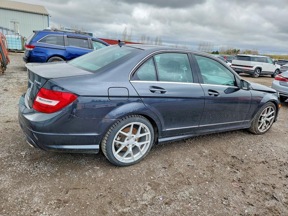 2013 Mercedes-benz 350 Series მანქანა იყიდება აუქციონზე, vin: WDDGF8JB3DA795692, აუქციონის ნომერი: 52658156