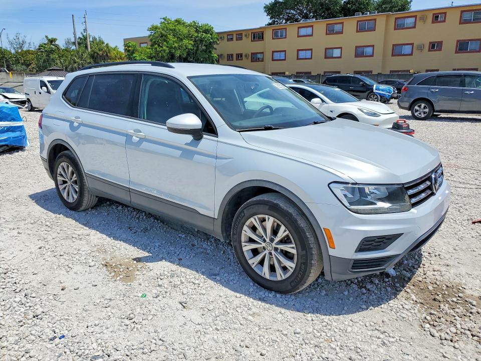 Продаж на аукціоні авто 2018 Volkswagen Tiguan, vin: 3VV1B7AX8JM078450, номер лоту: 52557896