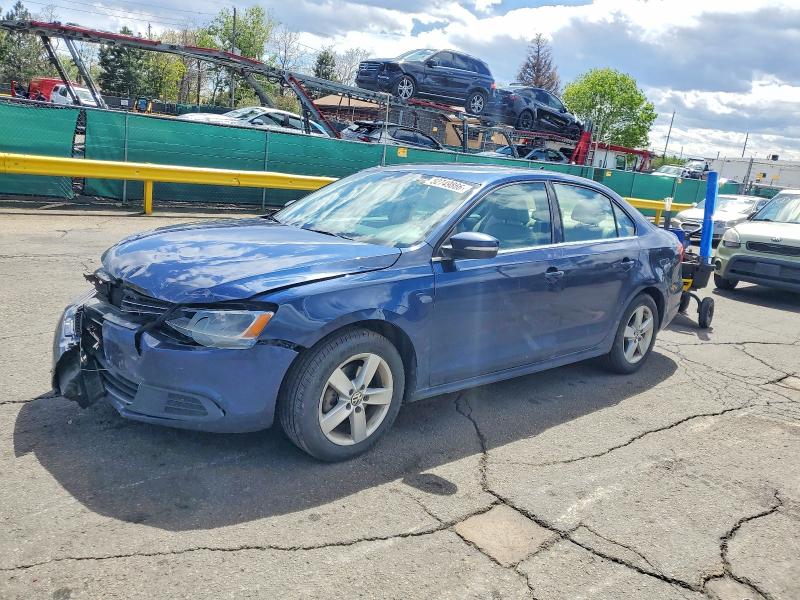 2013 Volkswagen Jetta მანქანა იყიდება აუქციონზე, vin: 3VW3L7AJ4DM445572, აუქციონის ნომერი: 52749866