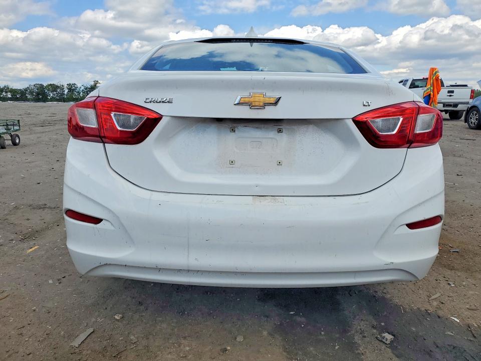 Продаж на аукціоні авто 2017 Chevrolet Cruze 4d Prm, vin: 1G1BE5SM0H7217499, номер лоту: 53812336