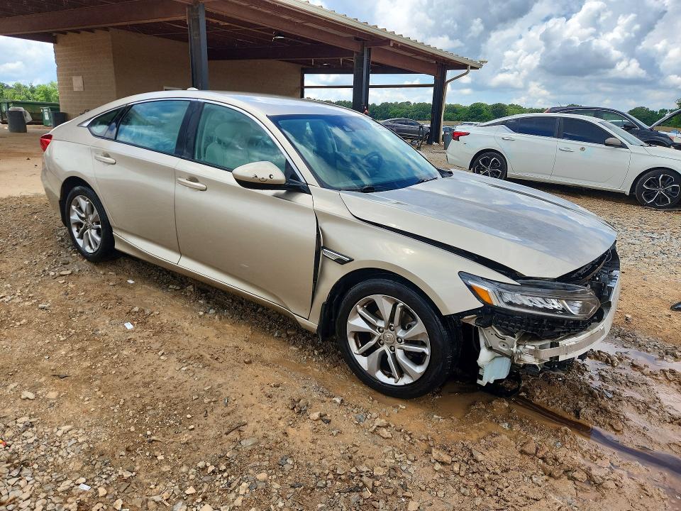 55317676 :رقم المزاد ، 1HGCV1F11JA016760 vin ، 2018 Honda Accord مزاد بيع