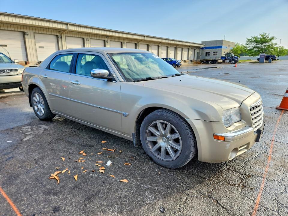 2006 Chrysler 300c მანქანა იყიდება აუქციონზე, vin: 2C3LA63H56H201397, აუქციონის ნომერი: 52952306